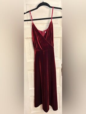 ALI & JAY Burgundy Velvet Spaghetti-Strap Maxi Dress